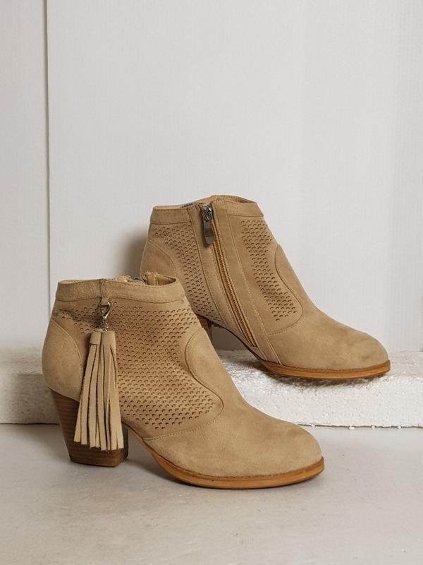 Женские Bata Ботильоны Бежевый Кожа 37.5