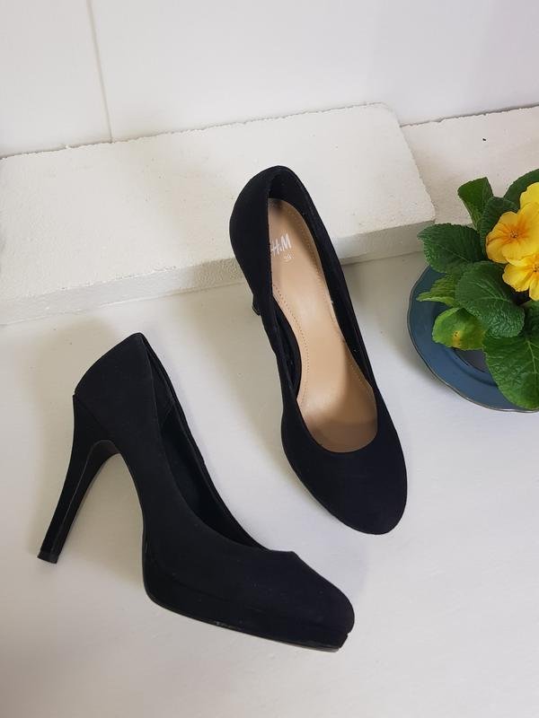 Damen H&M High Heels Schwarz Wildleder 39