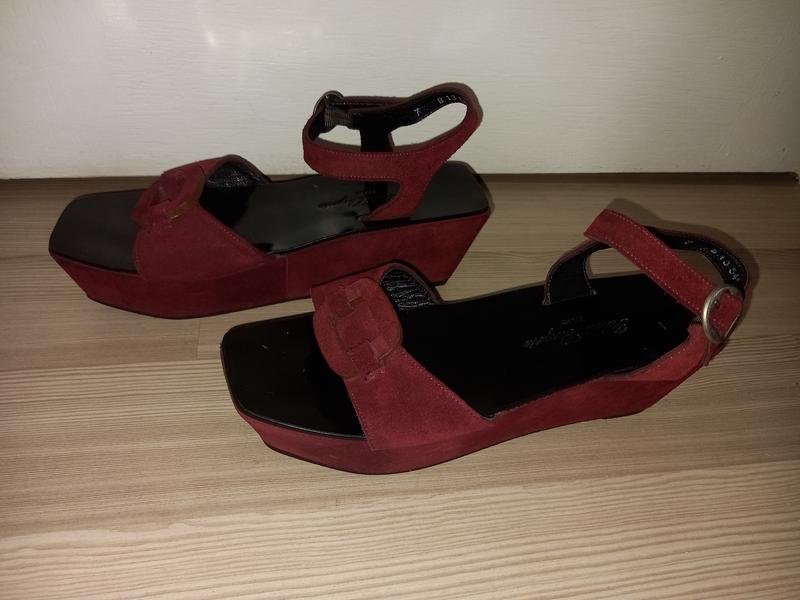 Женские Robert Clergerie Босоножки Бордо Замша 38