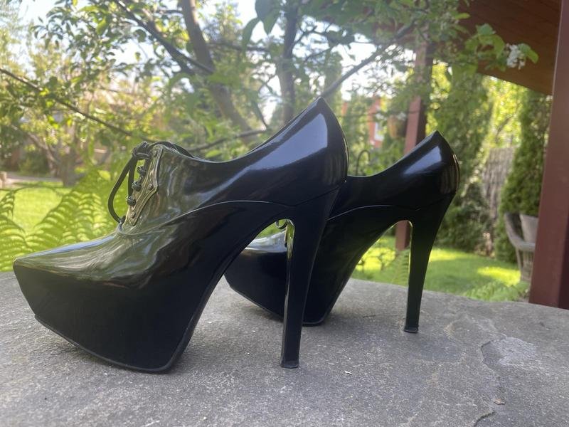 Donna Nando Muzi Tacchi Nero Pelle verniciata 36