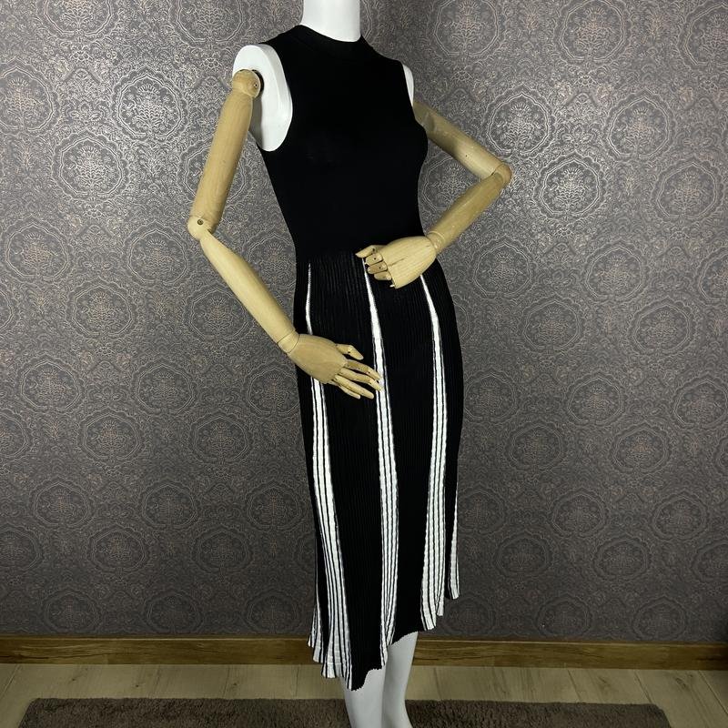 Женское Lipsy Платье Чёрный Вискоза 36