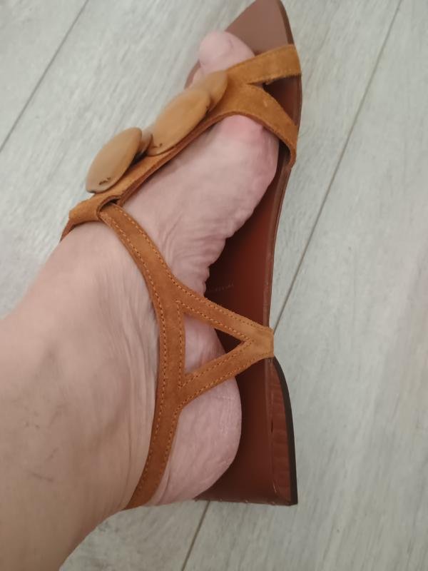 Женские Clergerie Paris Босоножки Горчичный Замша