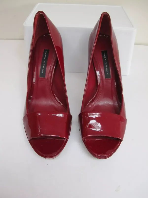 Donna ZARA Tacchi Borgogna 38