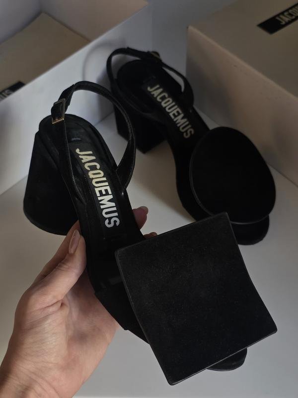 Женские Jacquemus Босоножки Чёрные Замша 38