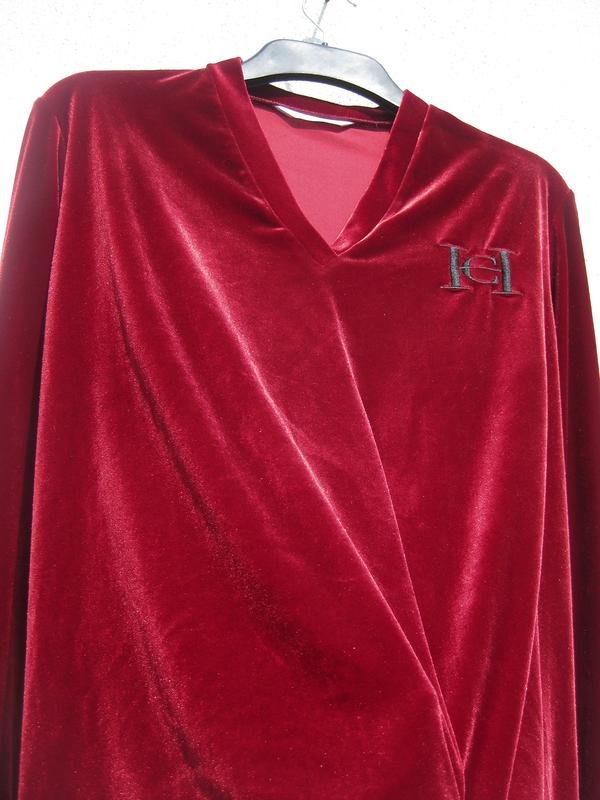 Donna Carolina Herrera Maglione Borgogna Velluto