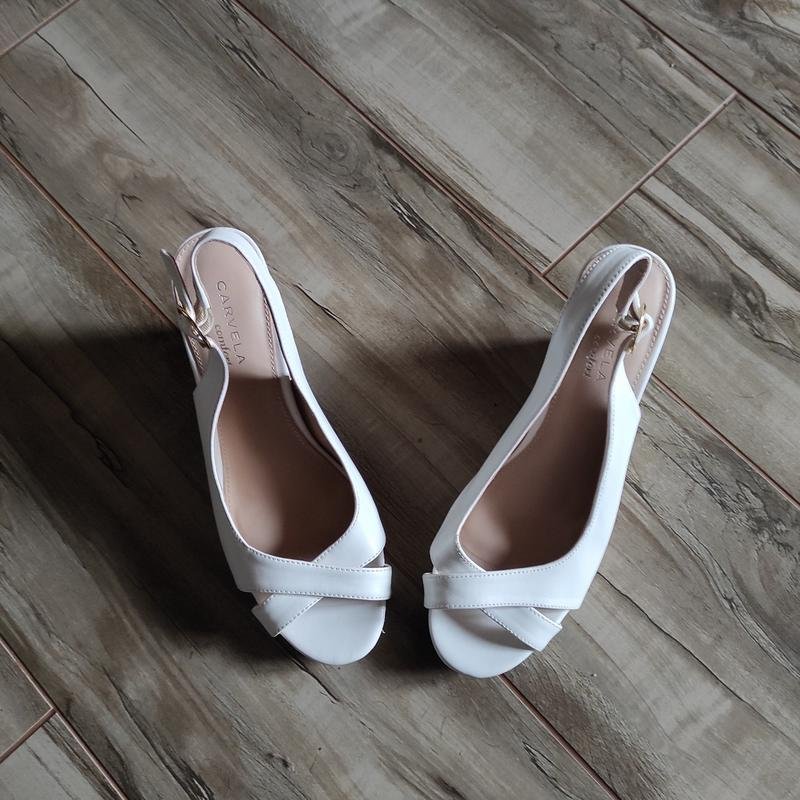 Женские Carvela Босоножки Белые 39.5