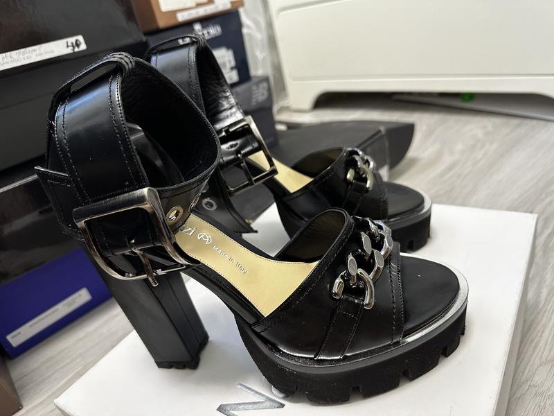 Donna Nando Muzi Tacchi Nero 40