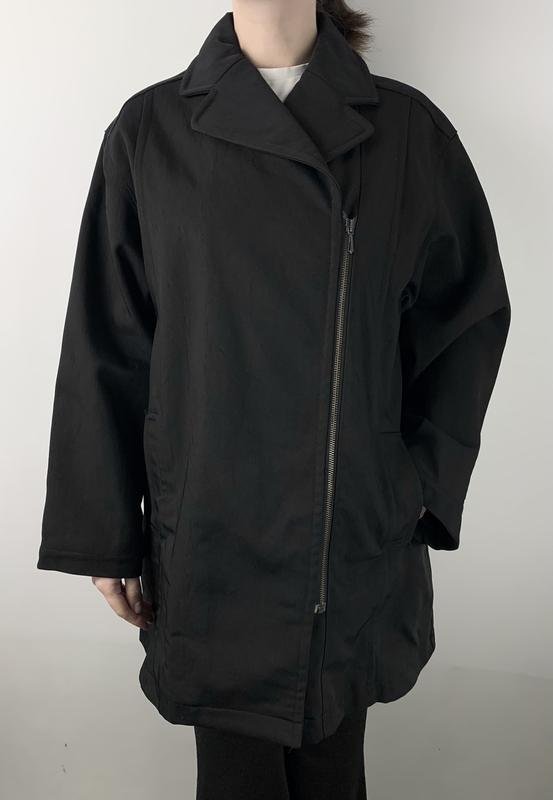 Женская Caractère Куртка Чёрный Полиамид 40 / L /