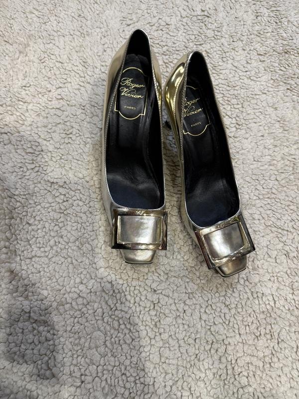 Женские Roger Vivier Туфли Серебристый 35.5