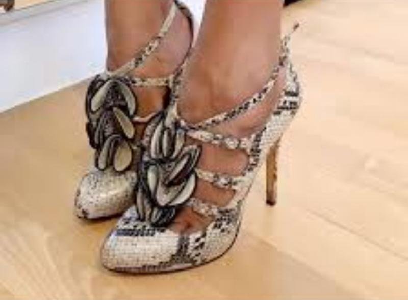 Женские Christian Louboutin Босоножки Серый