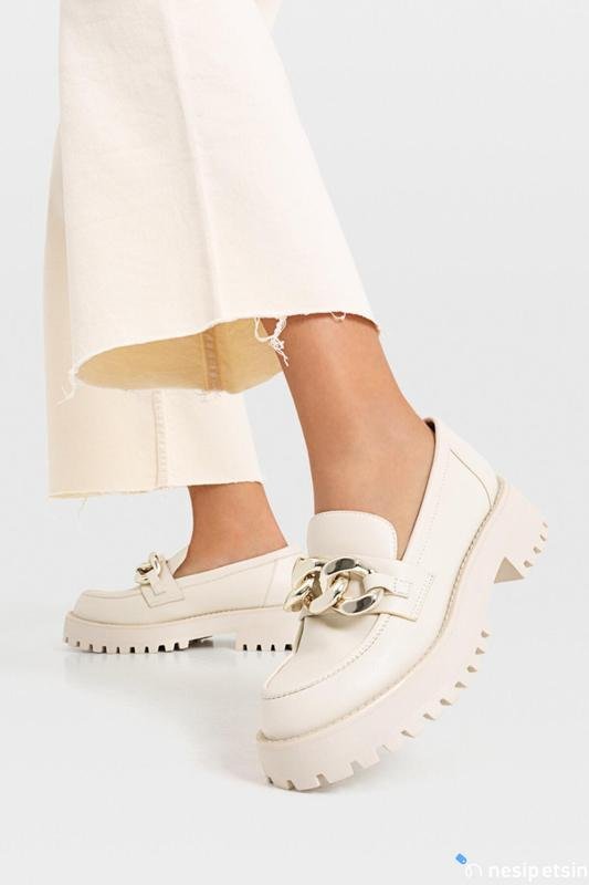 Женские Stradivarius Лоферы Бежевые Искусственная