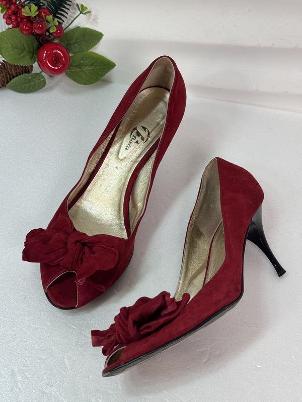 Femme Bata Talons Rouge Suède 39.5