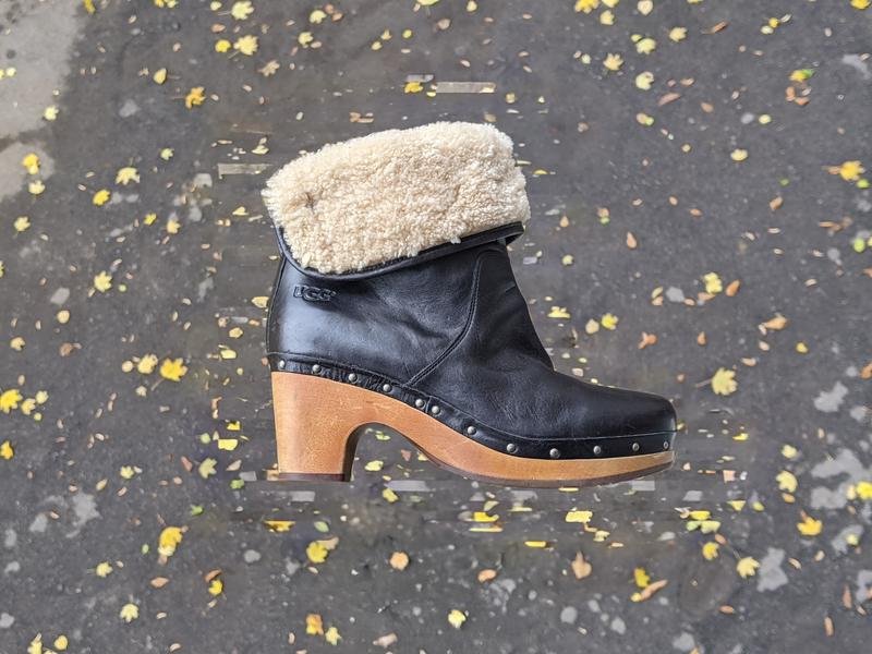 Women UGG Boots Black Leather 38.5