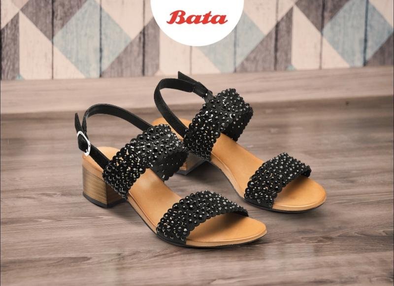 Femme Bata Talons Noir Suède 40