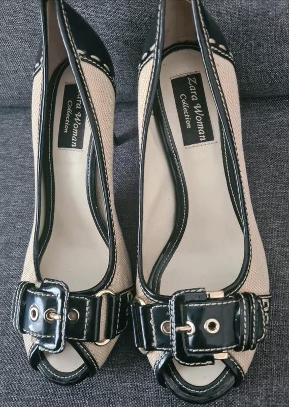 Damen ZARA Absatzschuhe Beige Textil 39