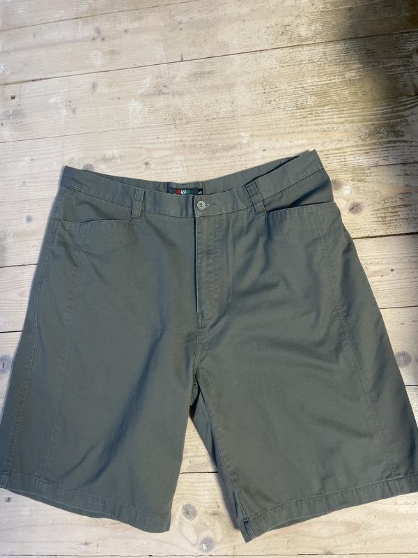 Женские Valentino Шорты Серый