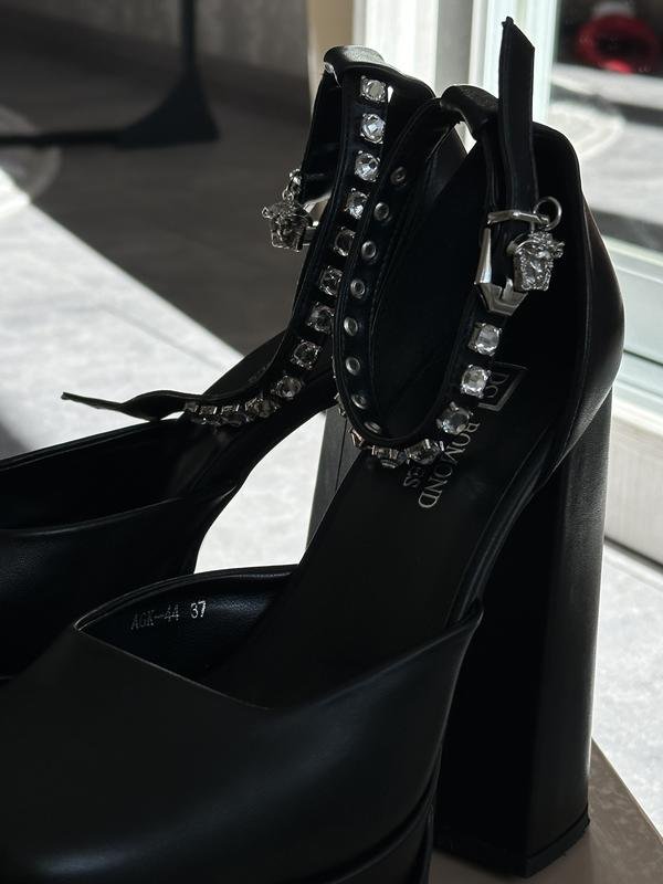 Женские Versace Туфли Чёрные 37