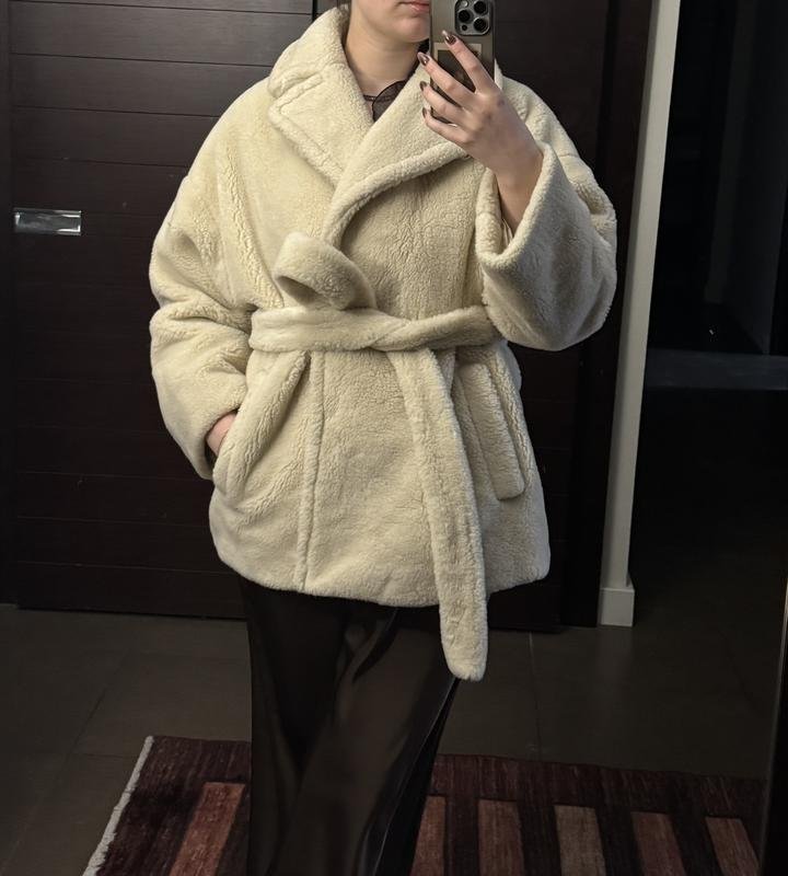 Женский Weekend Max Mara Пальто Молочный Шерсть 40