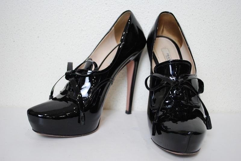 Женские Prada Туфли Чёрный 37