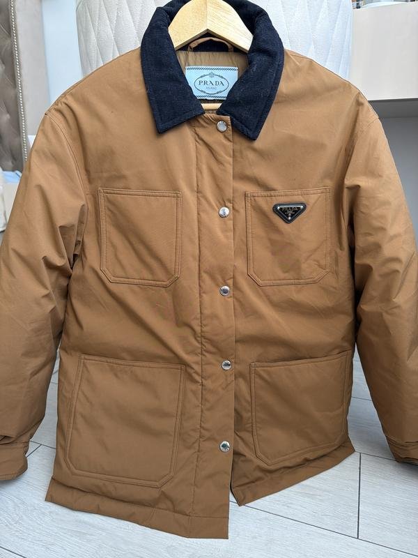 Женский Prada Пуховик Коричневый 38