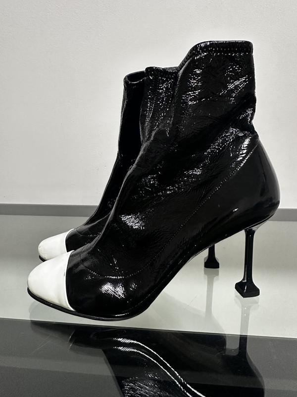 Женские Miu Miu Полусапожки Чёрный Лаковая кожа