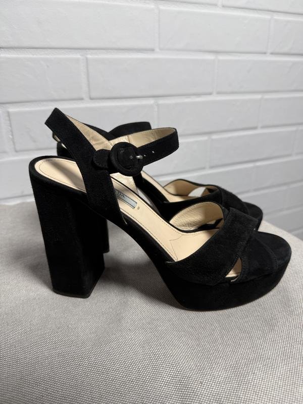 Женские Prada Босоножки Чёрные Замша 39