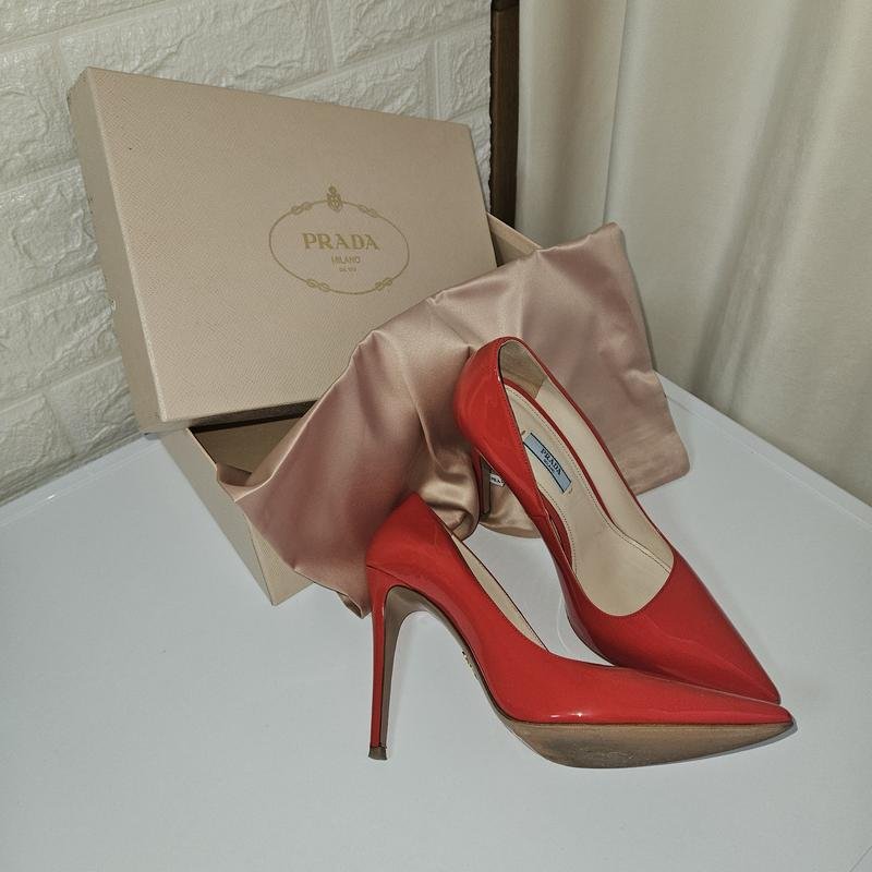 Женские Prada Туфли Красные Кожа 39.5
