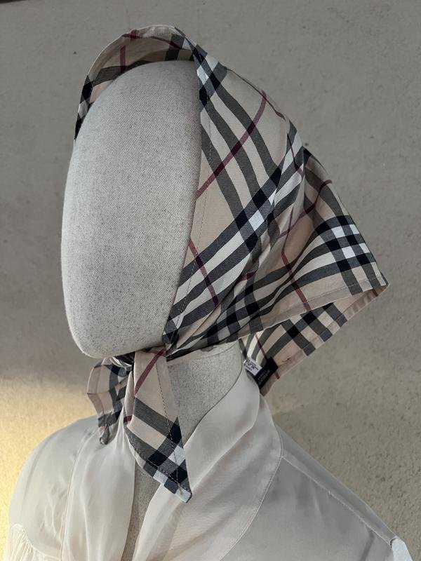 Женский Burberry Шарф Бежевый Хлопок