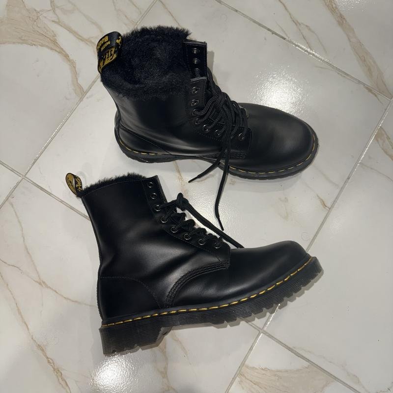 Women Dr. Martens Boots Black Leather 41
