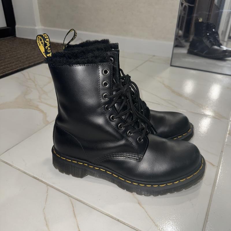 Women Dr. Martens Boots Black Leather 41