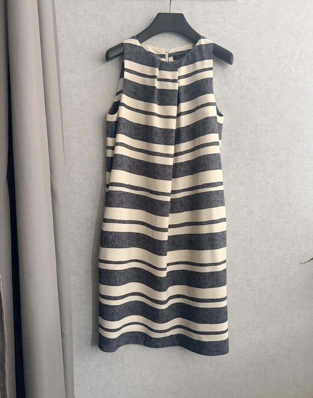 Женское Peserico Платье Бежевое S