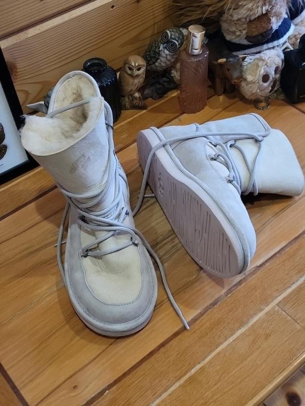 Damen UGG Stiefel Beige Wildleder 38