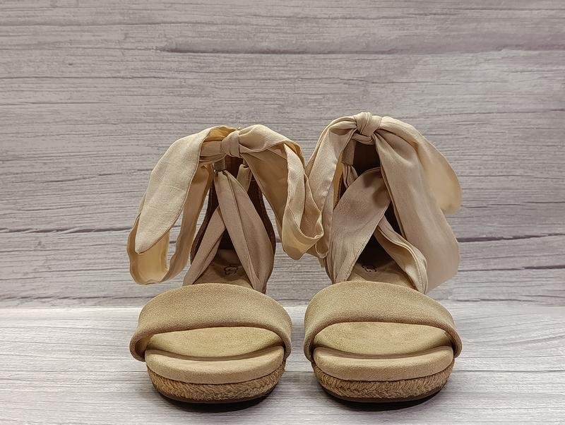 Damen UGG Absätze Beige Textil 37