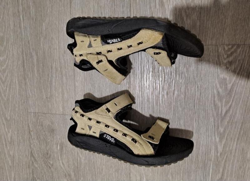 Femme Teva Talons Noir Suède 36