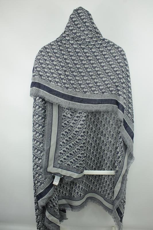 Женский Christian Dior Шарф Серый Шелк Шерсть