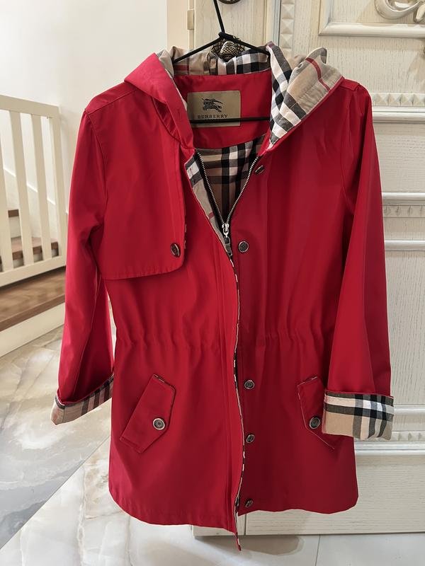 Женский Burberry Плащ Красный S