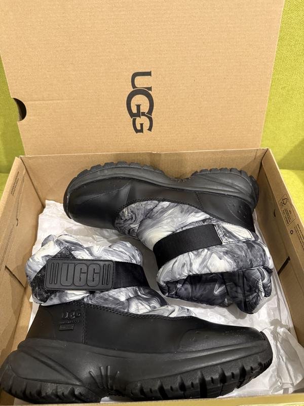 Damen UGG Winterstiefel Schwarz Gummi 37
