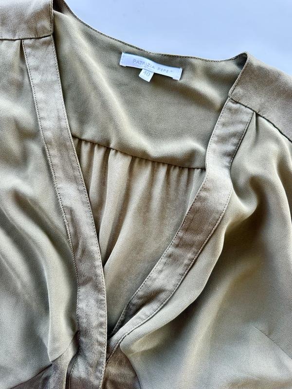 Женский Patrizia Pepe Рубашка Хаки Вискоза S