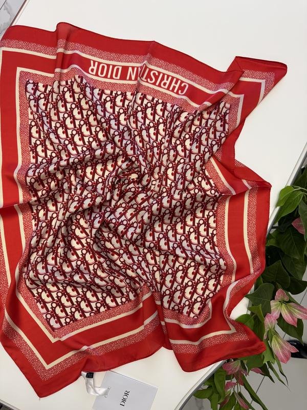 Женский Christian Dior Шарф Красный Шелк