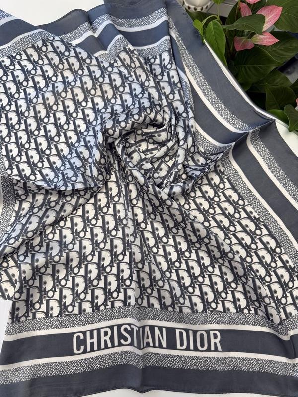 Женский Christian Dior Платок Серый 70x70 Шелк