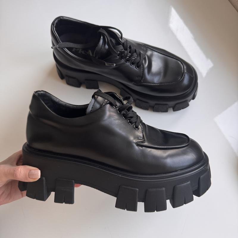 Damen Prada Absätze Schwarz Leder 37