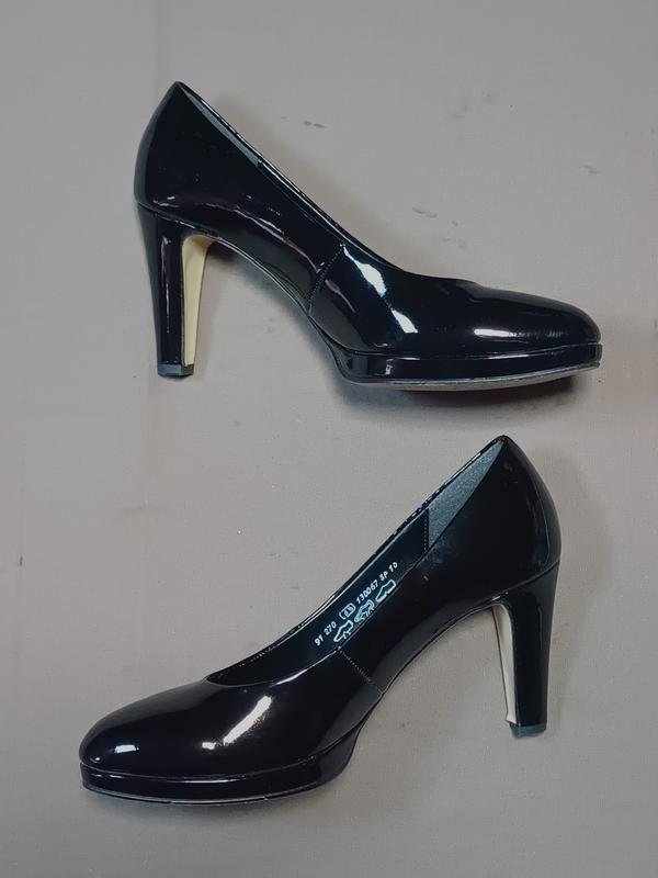 Women Gabor Heels Black Leather 6.5