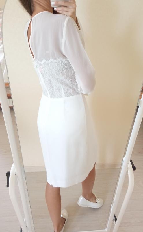 Женское By Malene Birger Платье Белое Вискоза 40