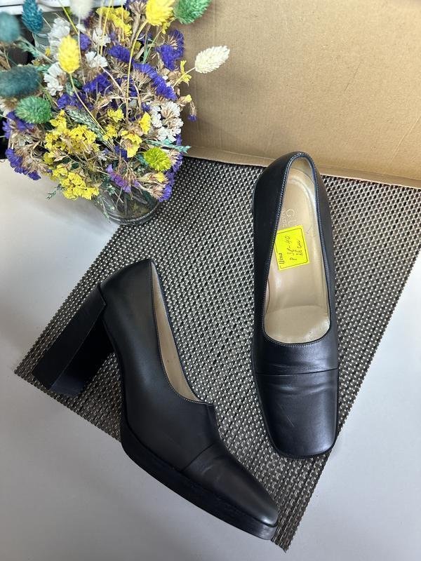 Donna Gucci Tacchi Neri 37