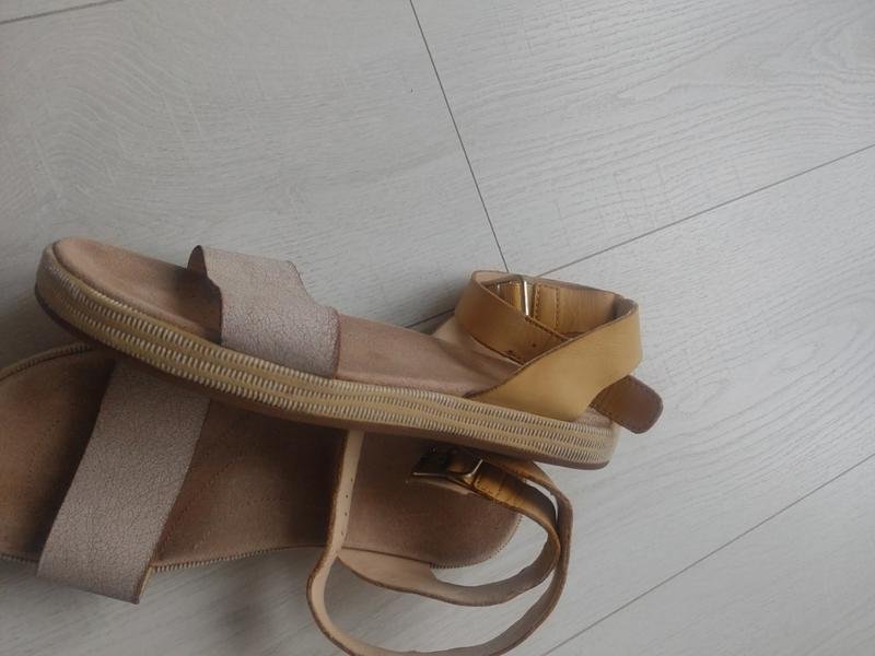 Женские Clarks Сандалии Белые Кожа 40