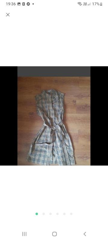 Женское Burberry Платье Бежевое M