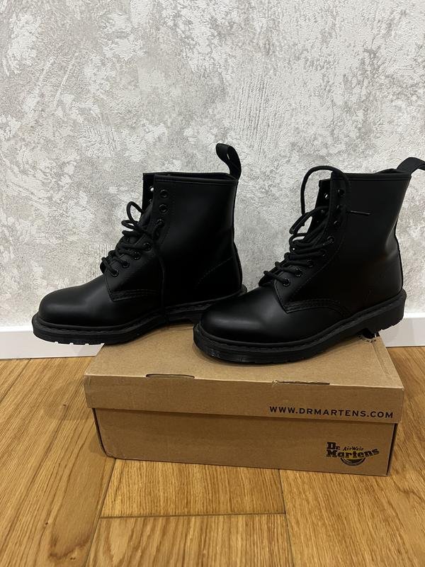 Women Dr. Martens Boots Black Leather 41