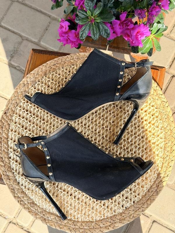 Women ZARA Heels Black Leather 40
