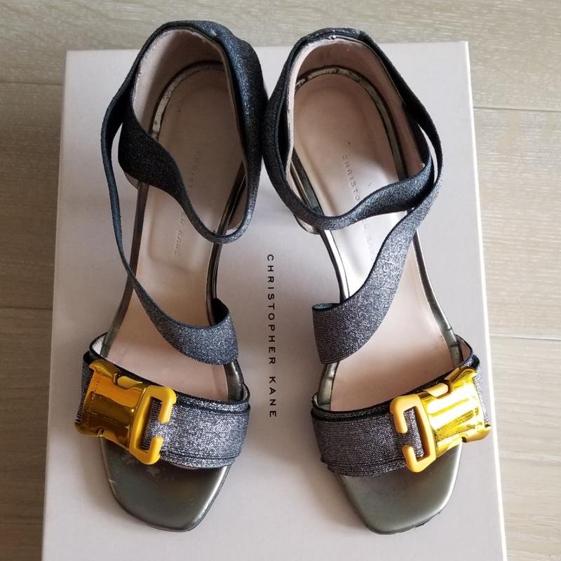 Женские Christopher Kane Босоножки Серый 35.5