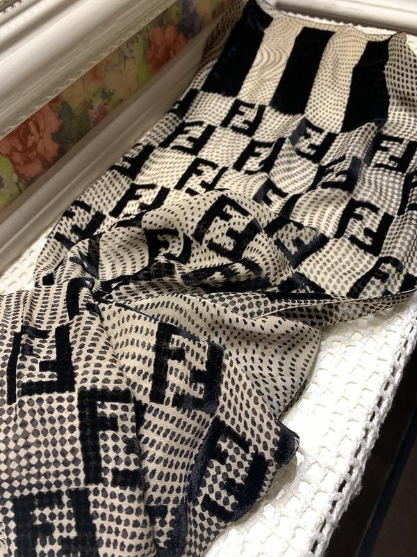 Femme Fendi Écharpe Noire Velours Taille Unique